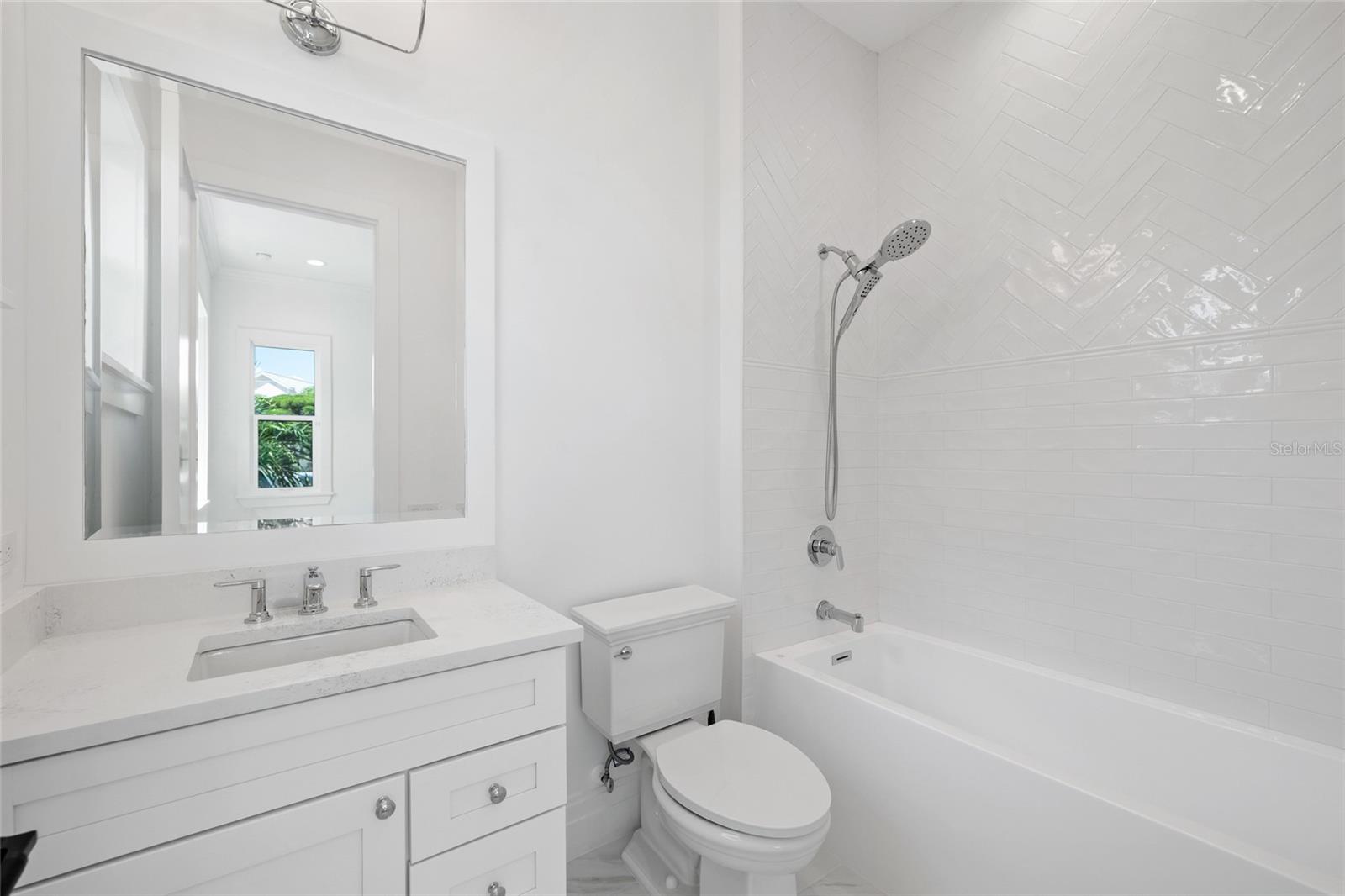 TB8436391 Property Photo