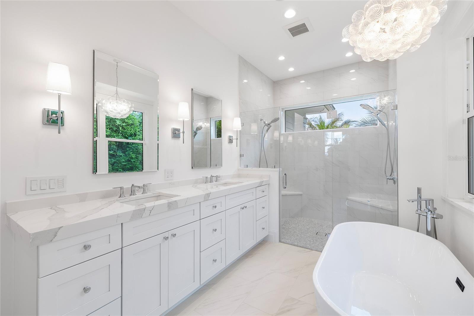 TB8436391 Property Photo