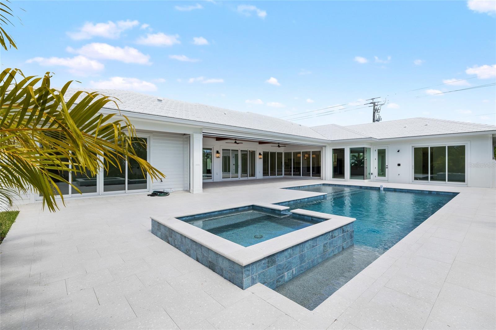 TB8436391 Property Photo