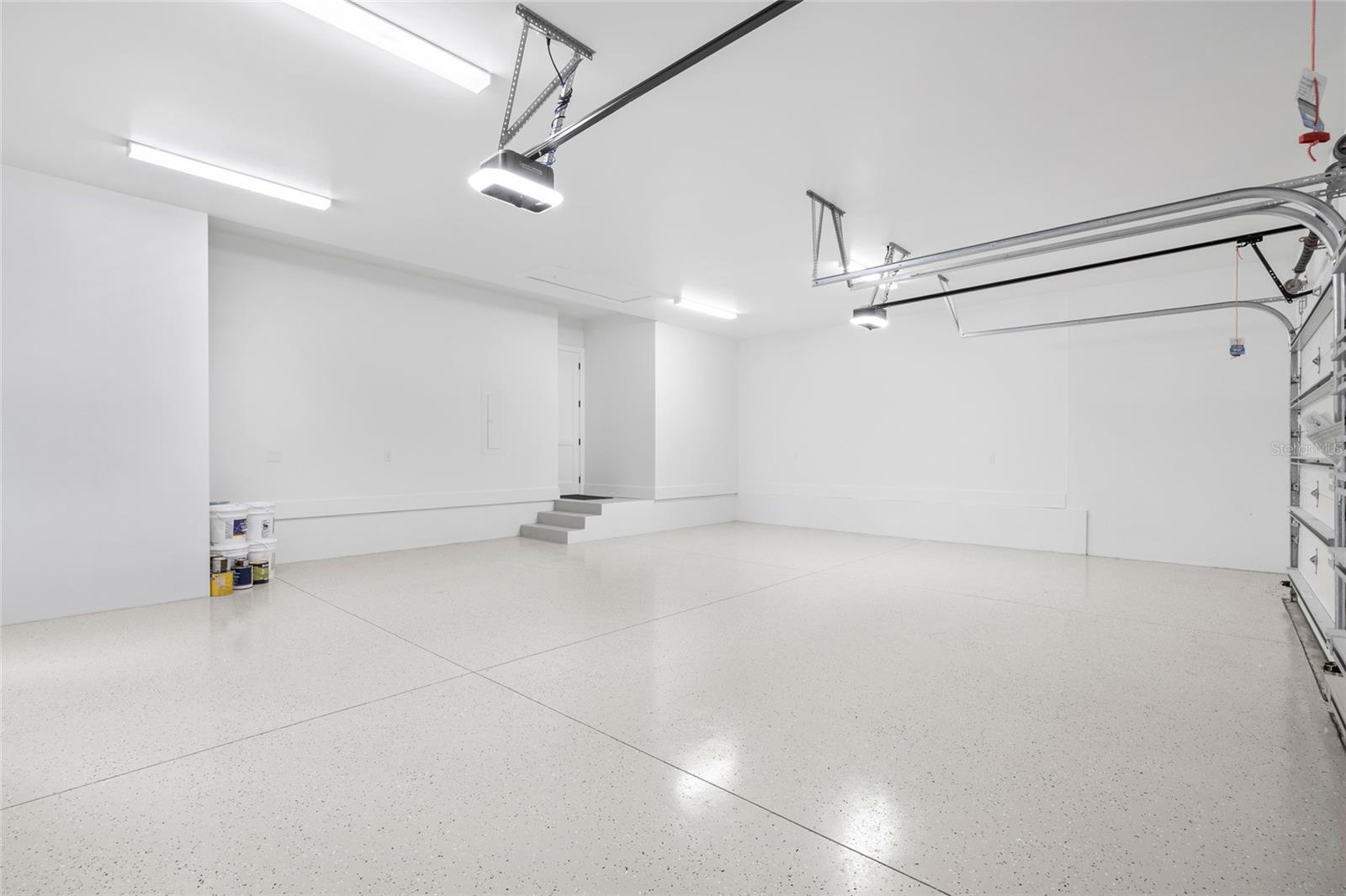 TB8436391 Property Photo