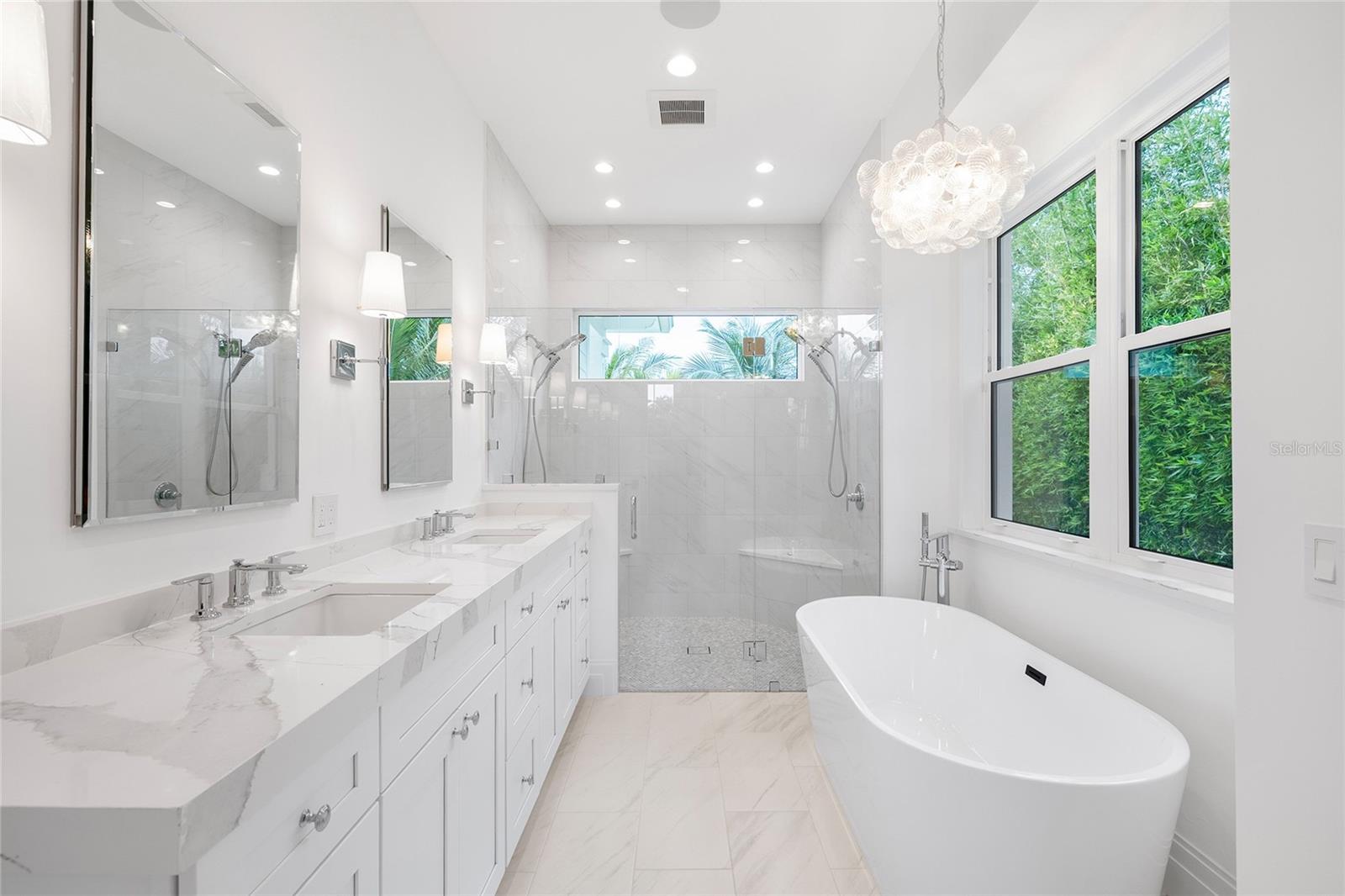 TB8436391 Property Photo