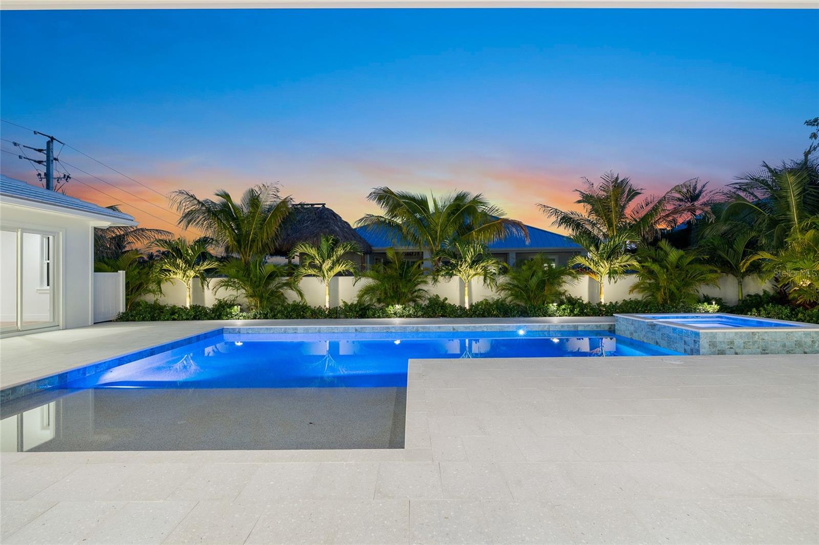 TB8436391 Property Photo