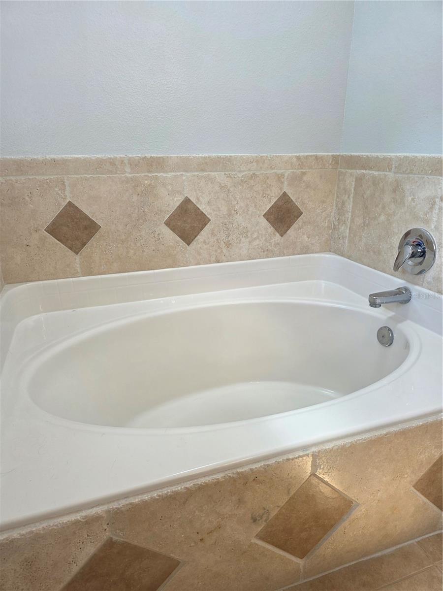 3000 OBANNION ST, DELTONA, FL, 32738