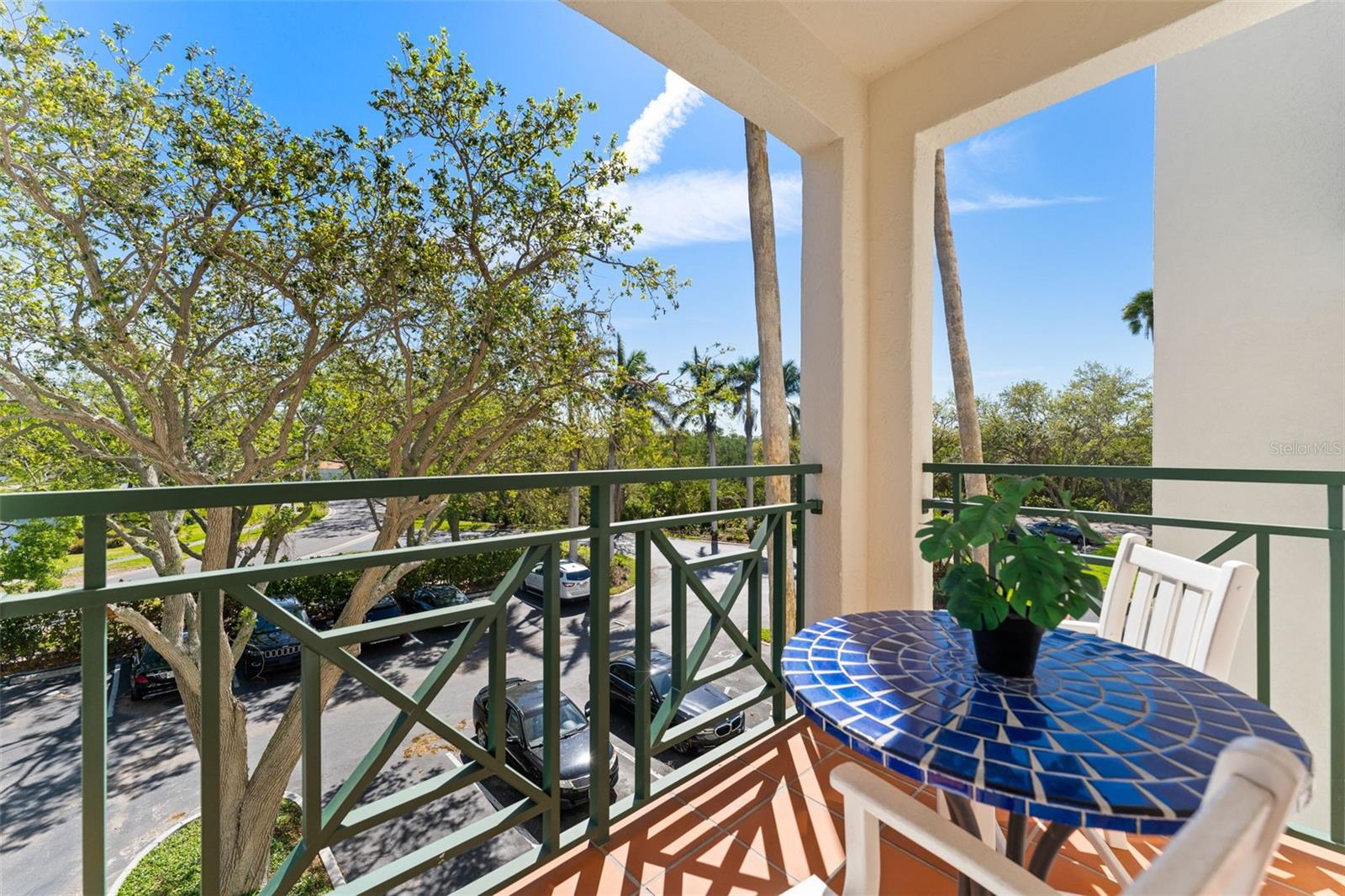 Balcony off of the kitchen