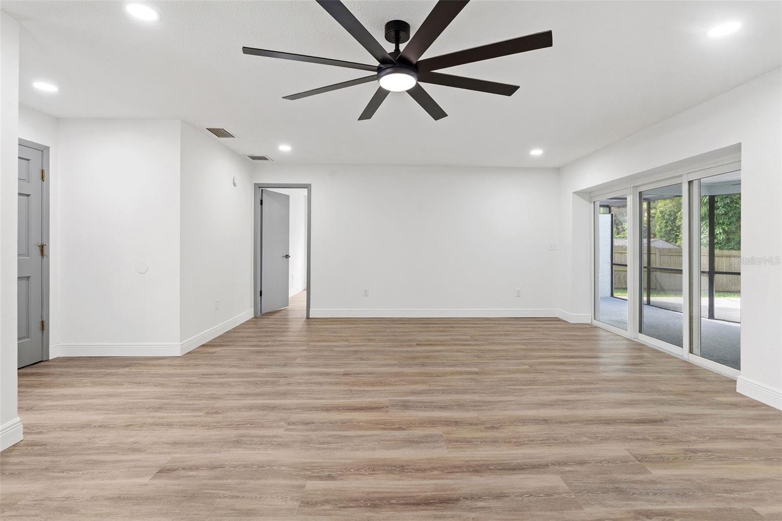 16118 OAKMANOR DR, TAMPA, FL, 33624