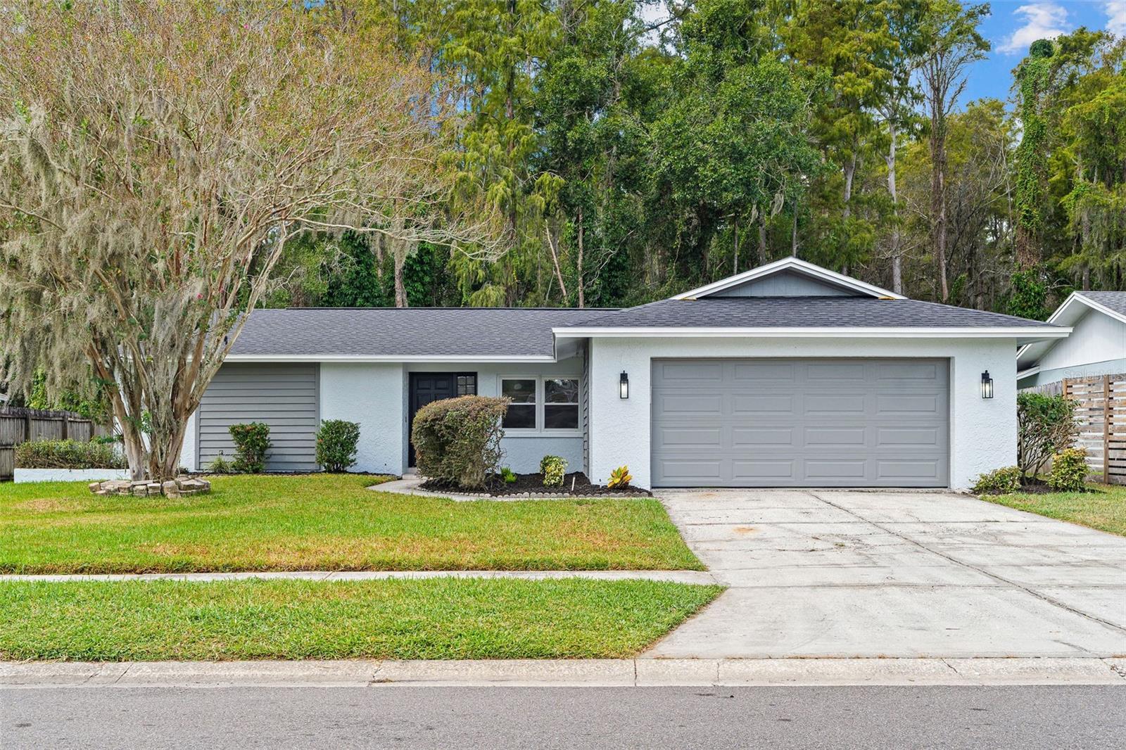 16118 OAKMANOR DR, TAMPA, FL, 33624