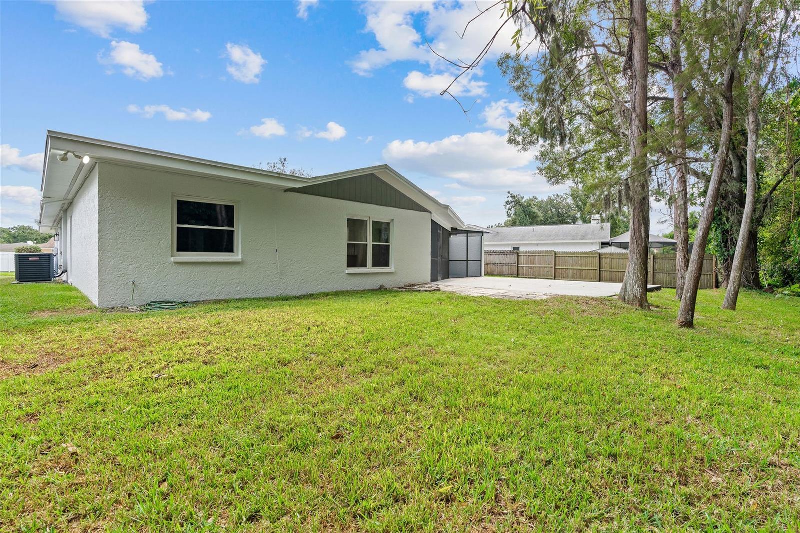 16118 OAKMANOR DR, TAMPA, FL, 33624