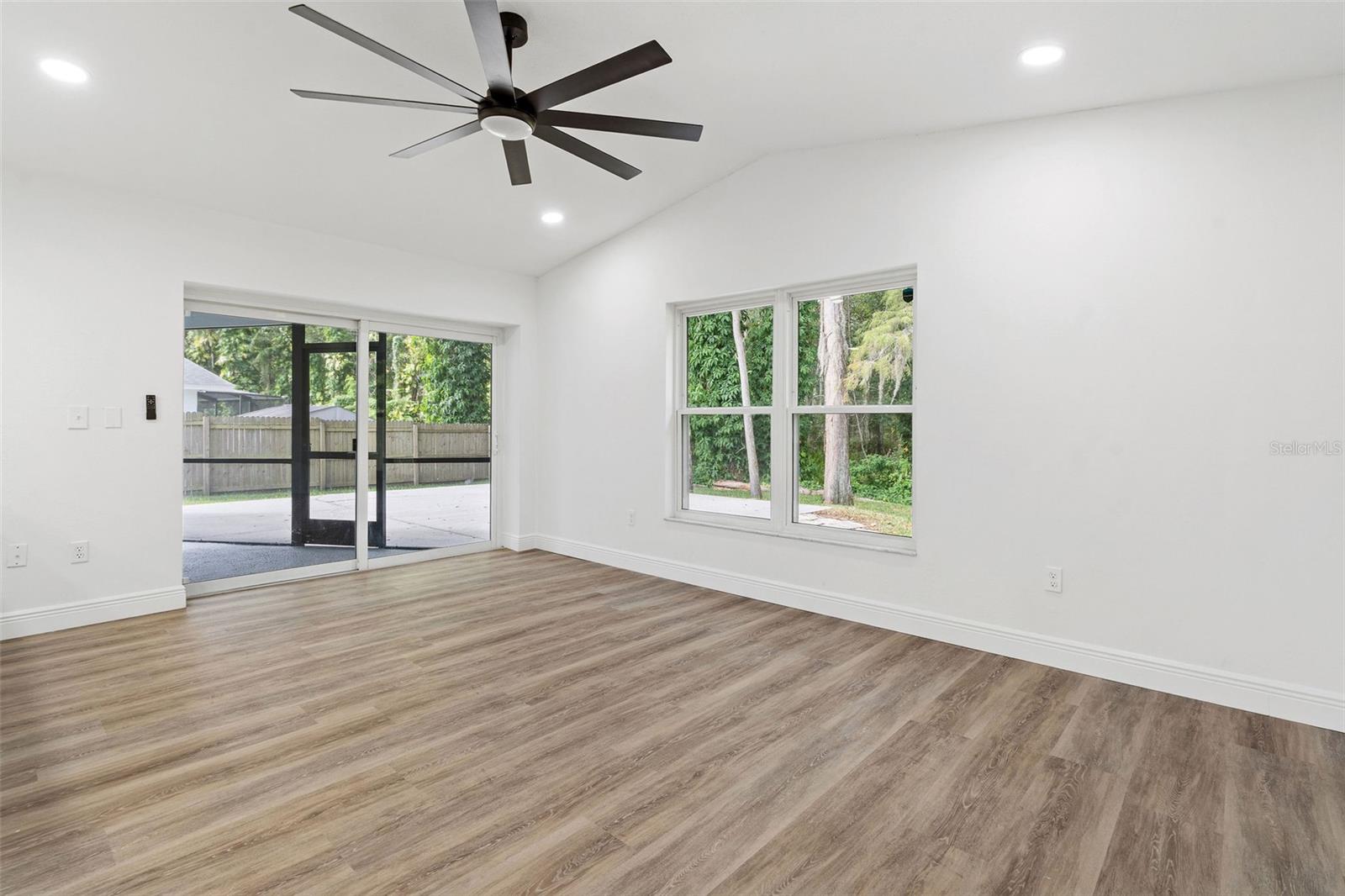 16118 OAKMANOR DR, TAMPA, FL, 33624