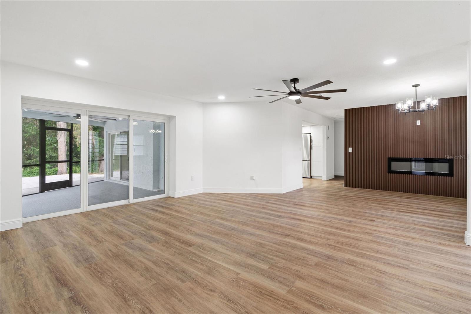 16118 OAKMANOR DR, TAMPA, FL, 33624