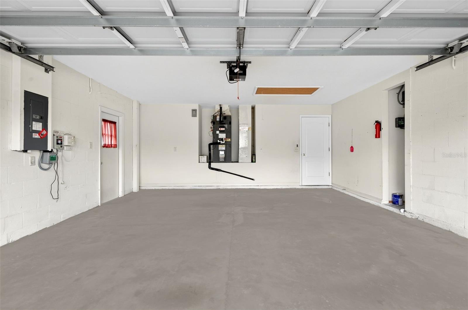 Full 2 Car Garage
