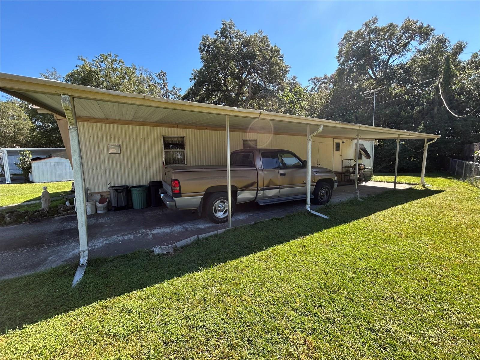 OM711192 Property Photo