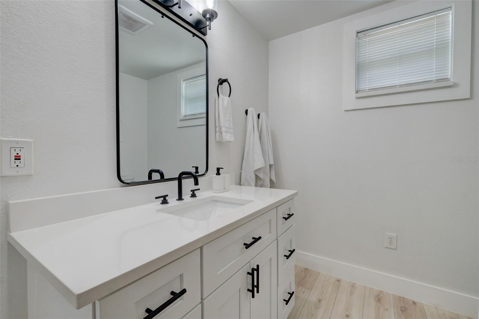 3030 ASHTON RD, SARASOTA, FL, 34231