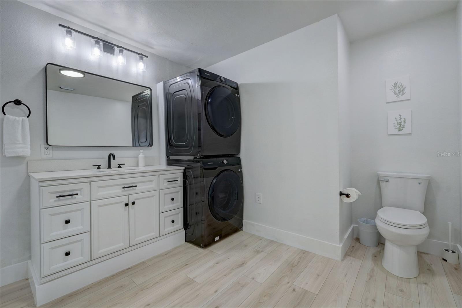 3030 ASHTON RD, SARASOTA, FL, 34231