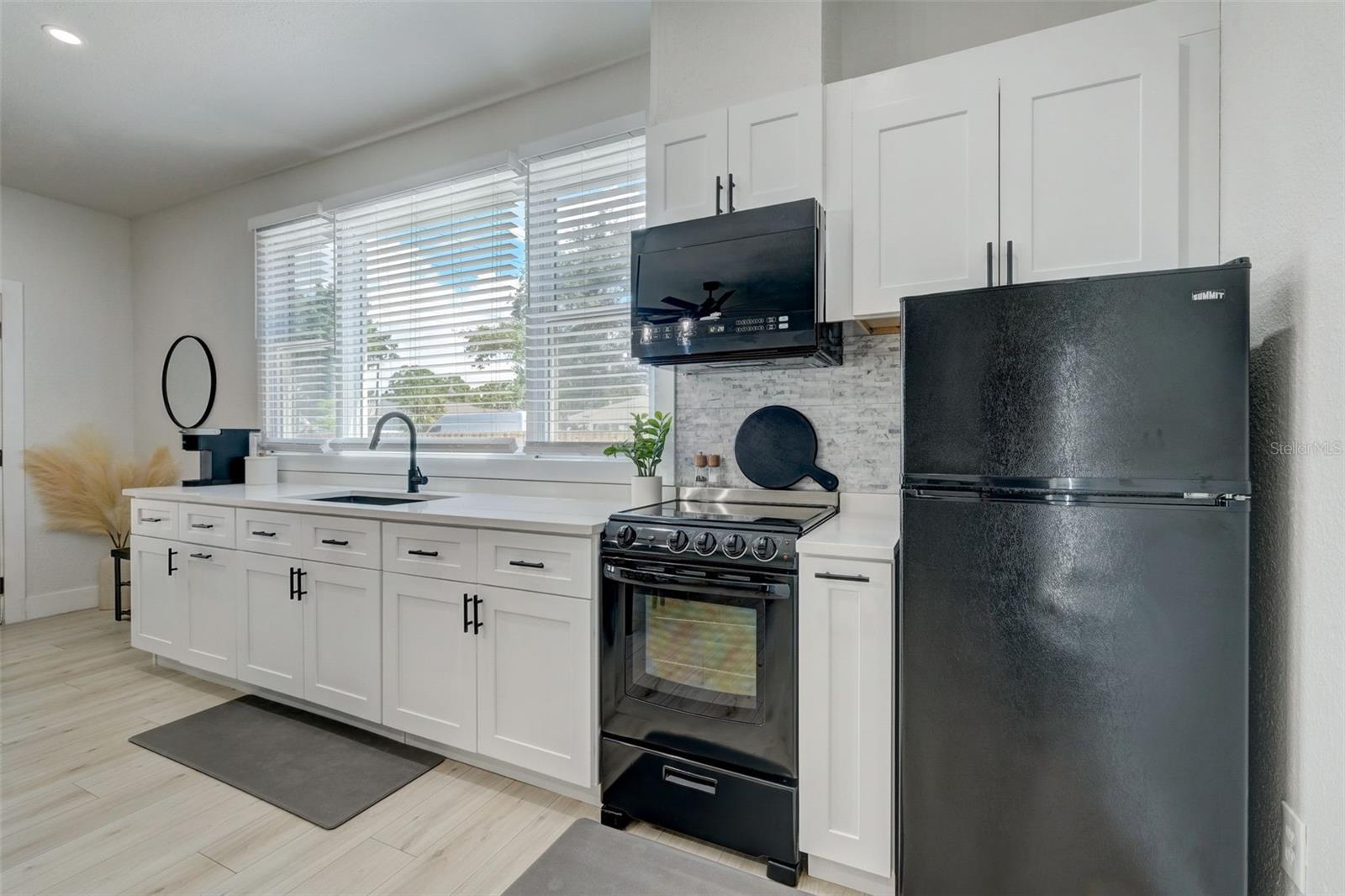 3030 ASHTON RD, SARASOTA, FL, 34231