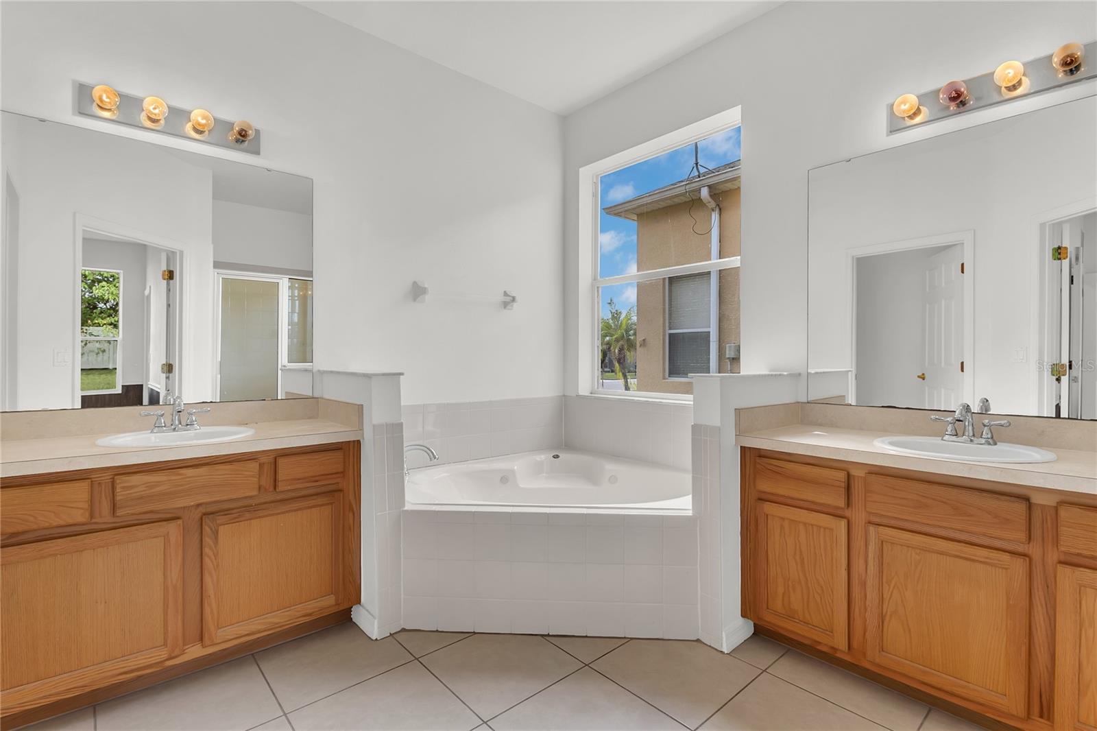 7172 WHITE TRILLIUM CIR, ORLANDO, FL, 32818