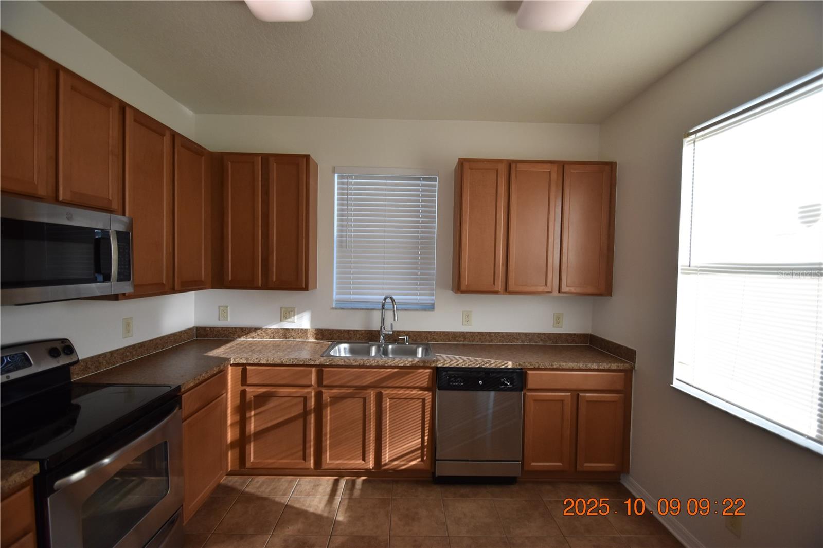 1412 MAIN ST, VALRICO, FL, 33594