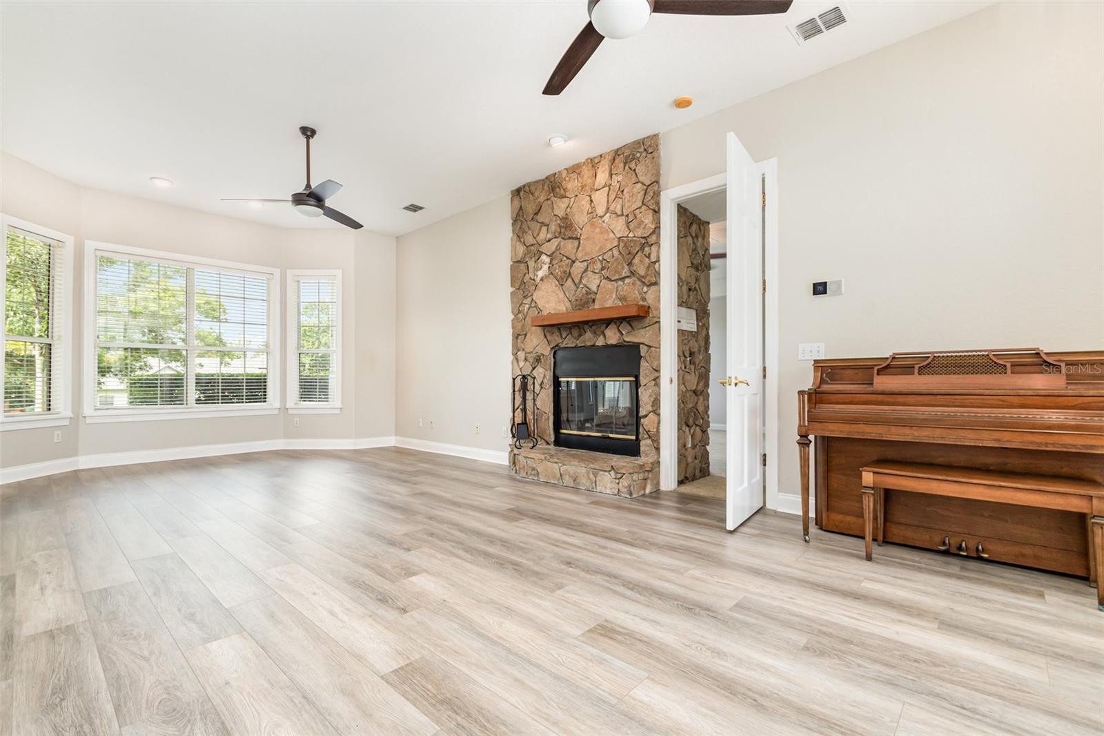 17416 MAGNOLIA ISLAND BLVD, CLERMONT, FL, 34711