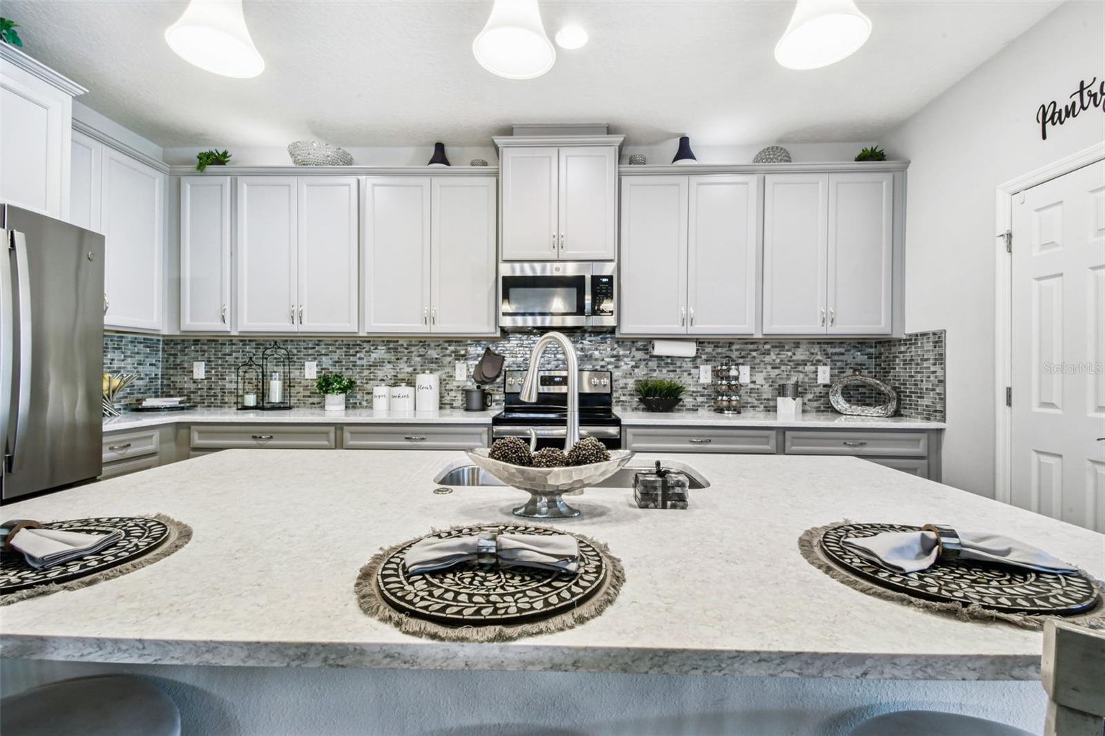 12826 SATIN LILY DR, RIVERVIEW, FL, 33579