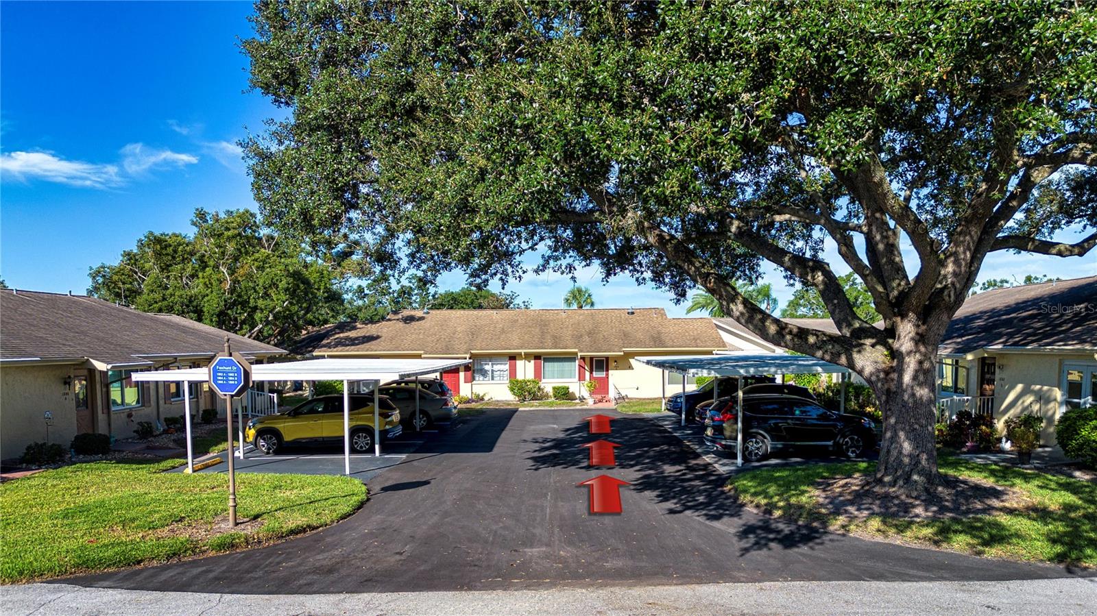 1804 FOXHUNT DR #B, SUN CITY CENTER, FL, 33573