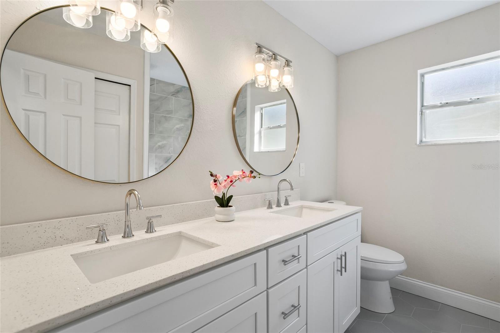 214 PINEWOOD DR, DAVENPORT, FL, 33896