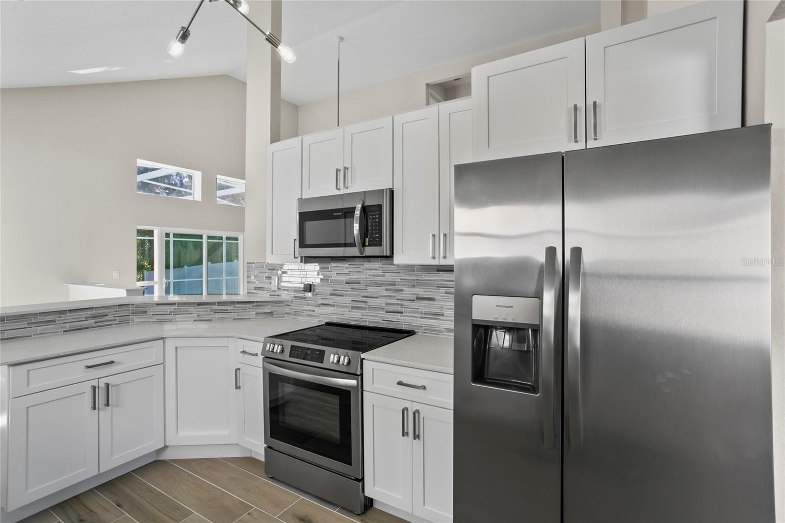 214 PINEWOOD DR, DAVENPORT, FL, 33896