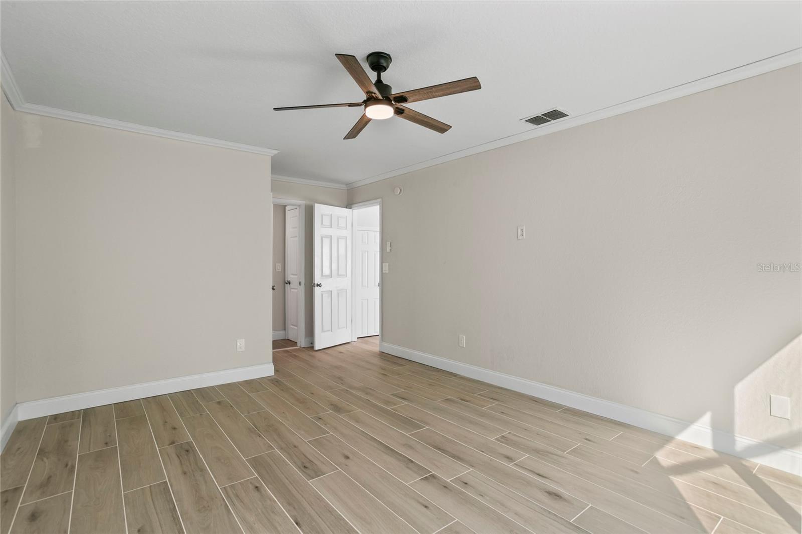 214 PINEWOOD DR, DAVENPORT, FL, 33896