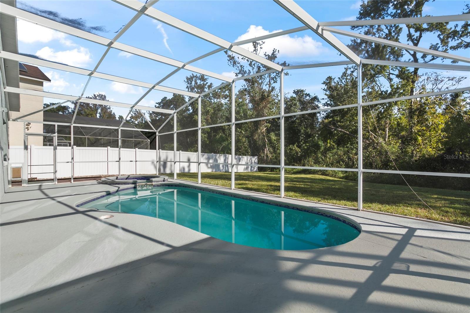 214 PINEWOOD DR, DAVENPORT, FL, 33896