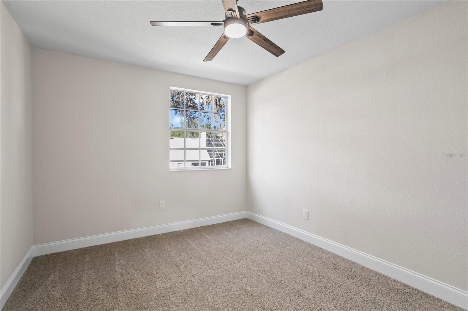 214 PINEWOOD DR, DAVENPORT, FL, 33896