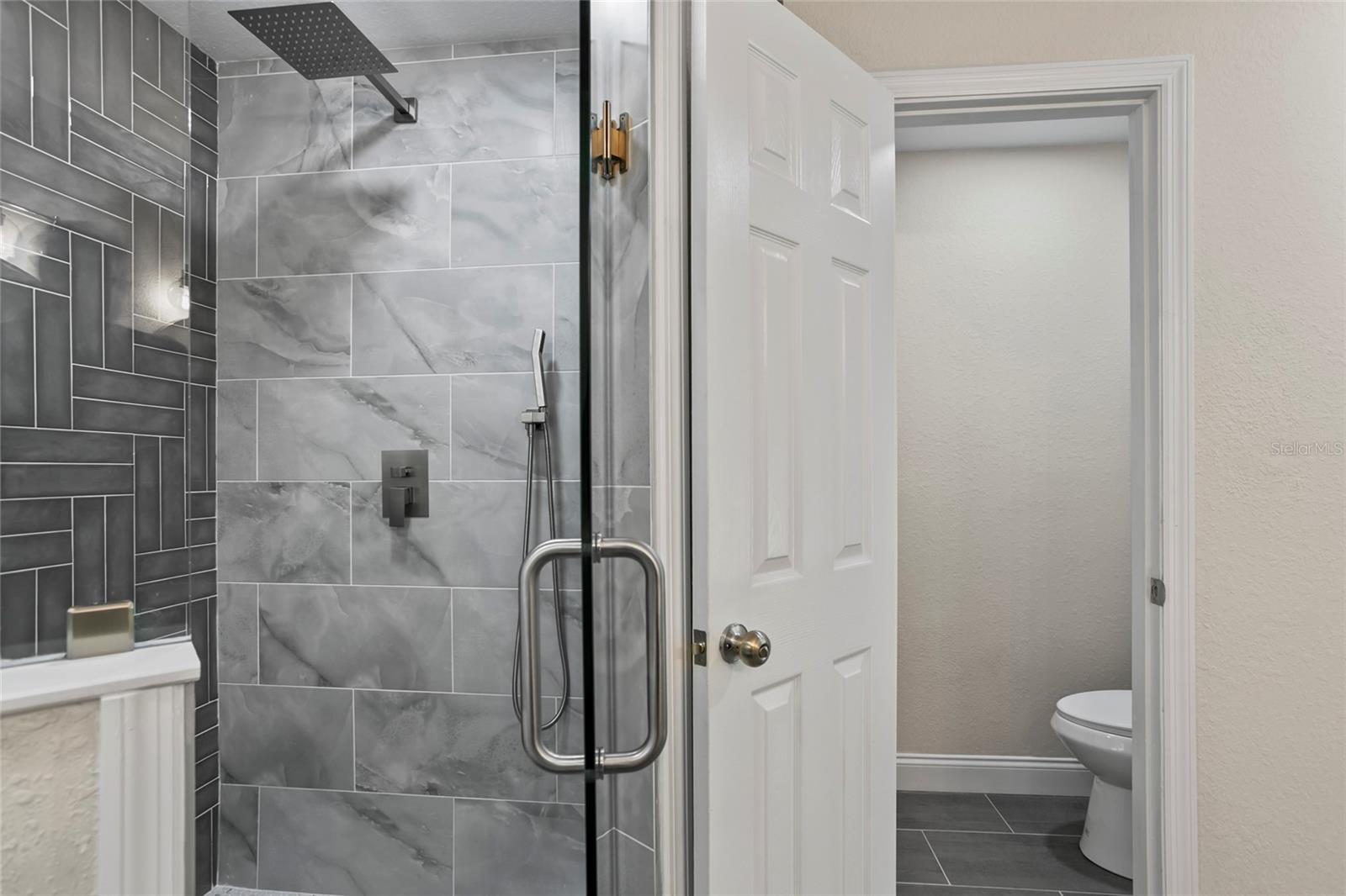 214 PINEWOOD DR, DAVENPORT, FL, 33896