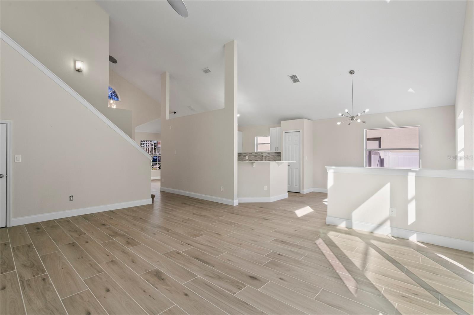 214 PINEWOOD DR, DAVENPORT, FL, 33896