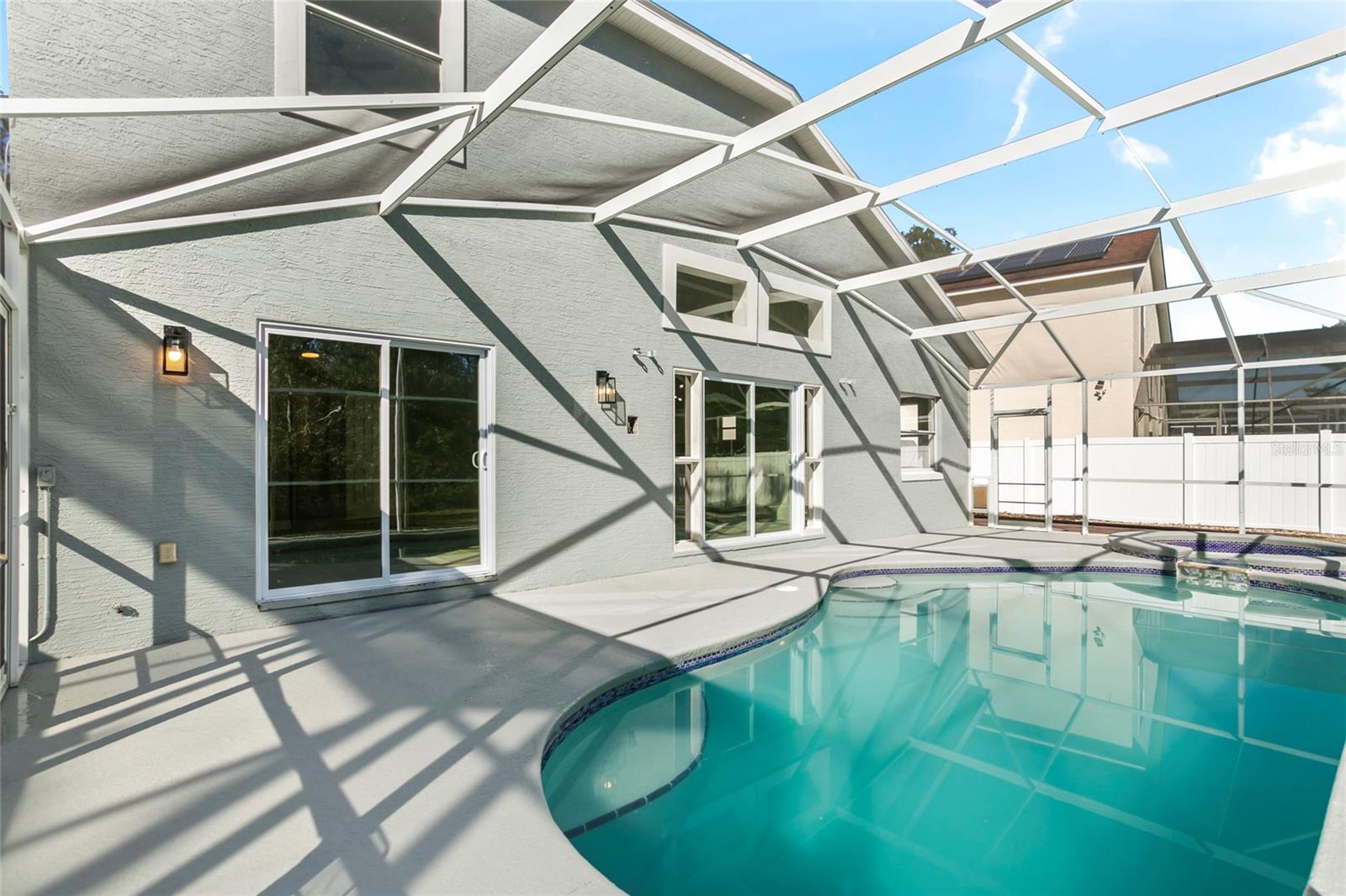 214 PINEWOOD DR, DAVENPORT, FL, 33896