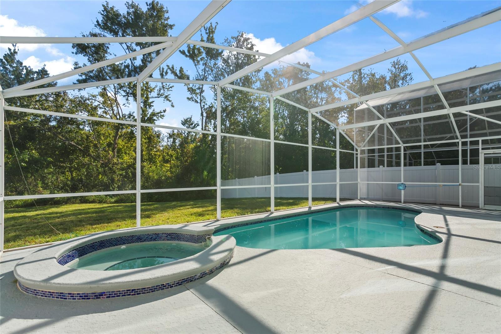 214 PINEWOOD DR, DAVENPORT, FL, 33896