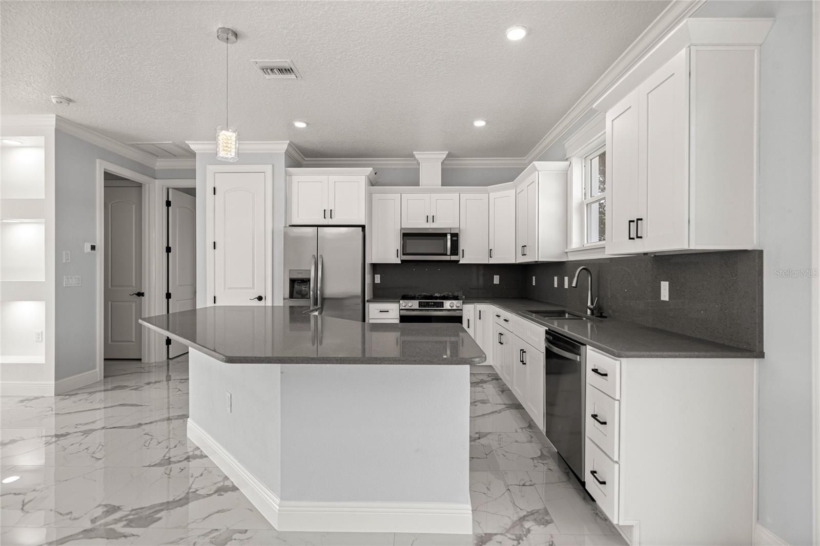 12390 SE 106TH CT, BELLEVIEW, FL, 34420