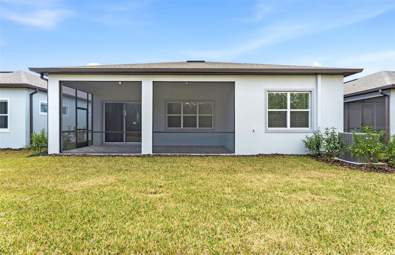 Covered Lanai w/Screen Enclosure