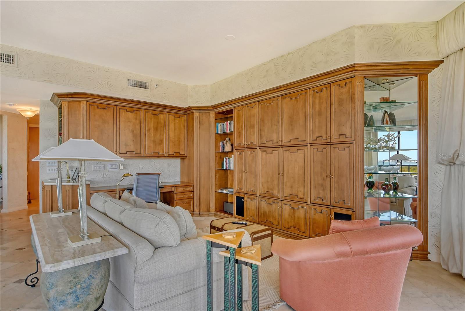 A4668015 Property Photo