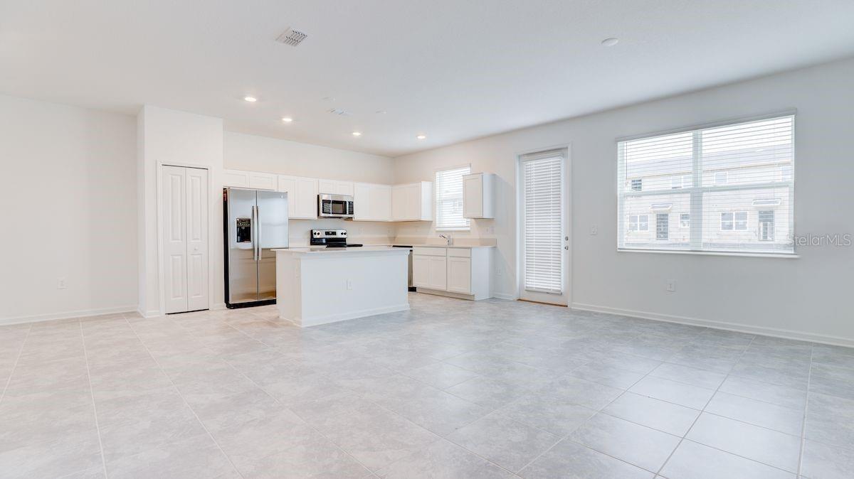 248 NINE IRON DR, DAVENPORT, FL, 33896