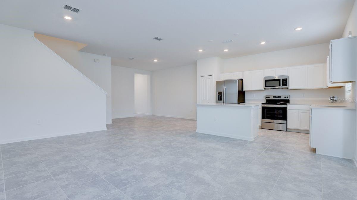 248 NINE IRON DR, DAVENPORT, FL, 33896