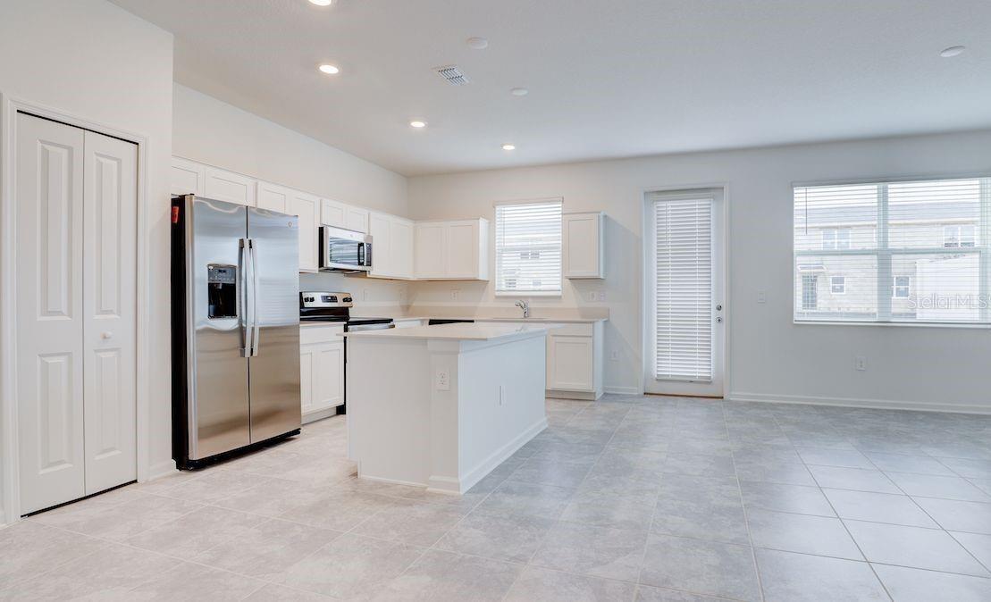 248 NINE IRON DR, DAVENPORT, FL, 33896