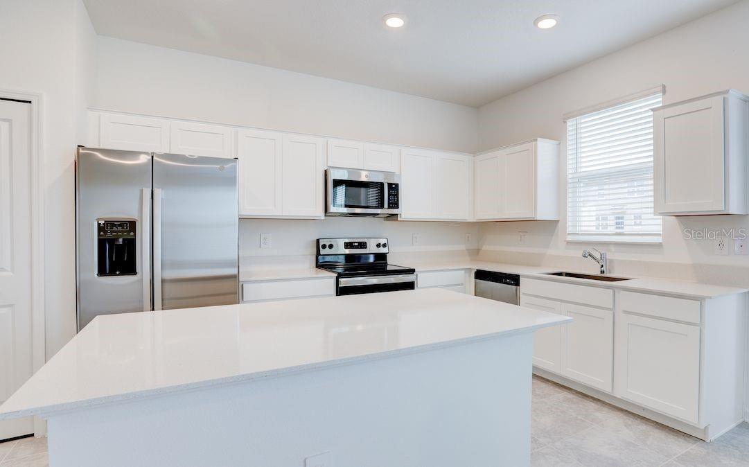 248 NINE IRON DR, DAVENPORT, FL, 33896