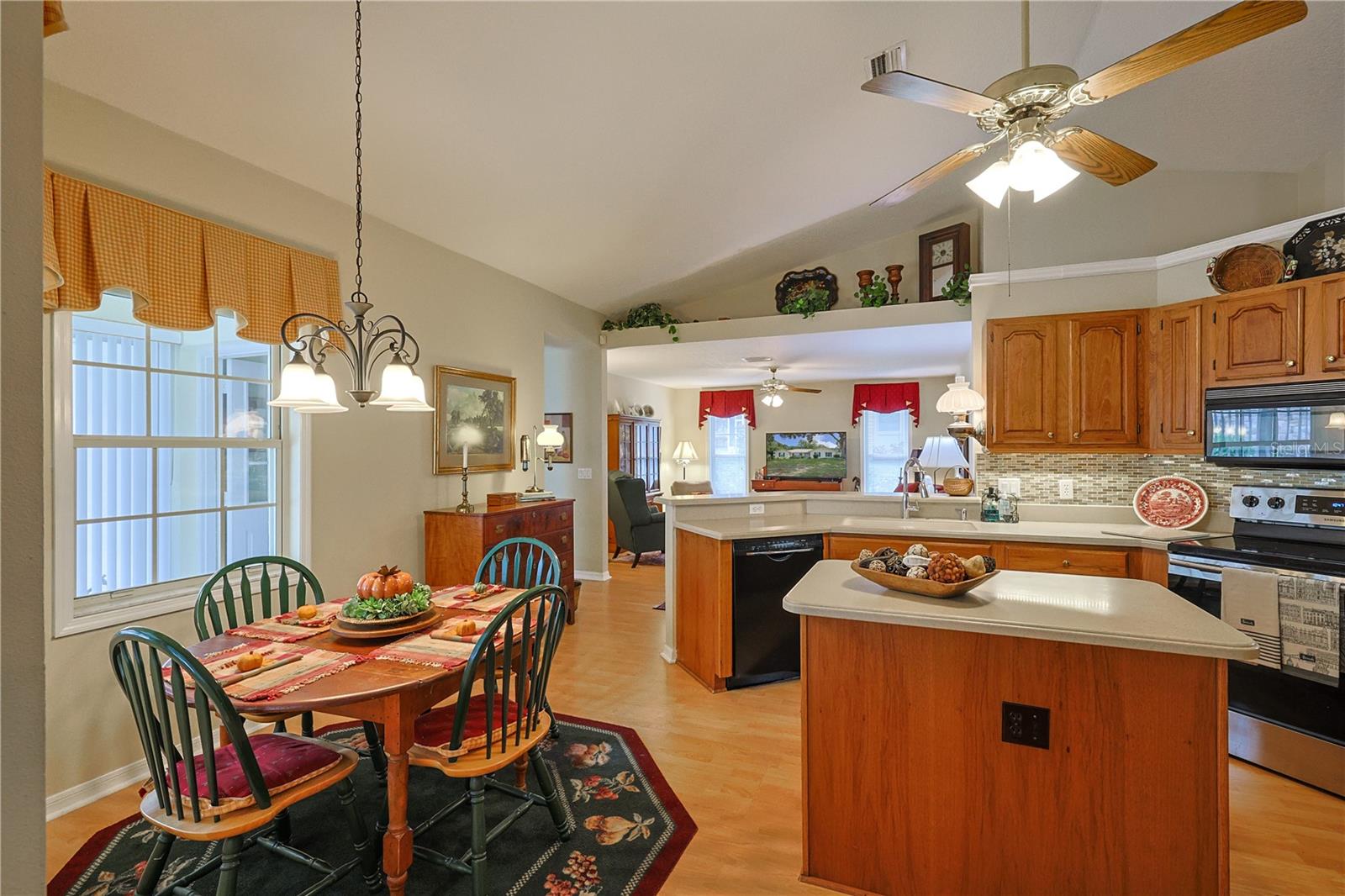 33944 HIGHLAND RD, LEESBURG, FL, 34788