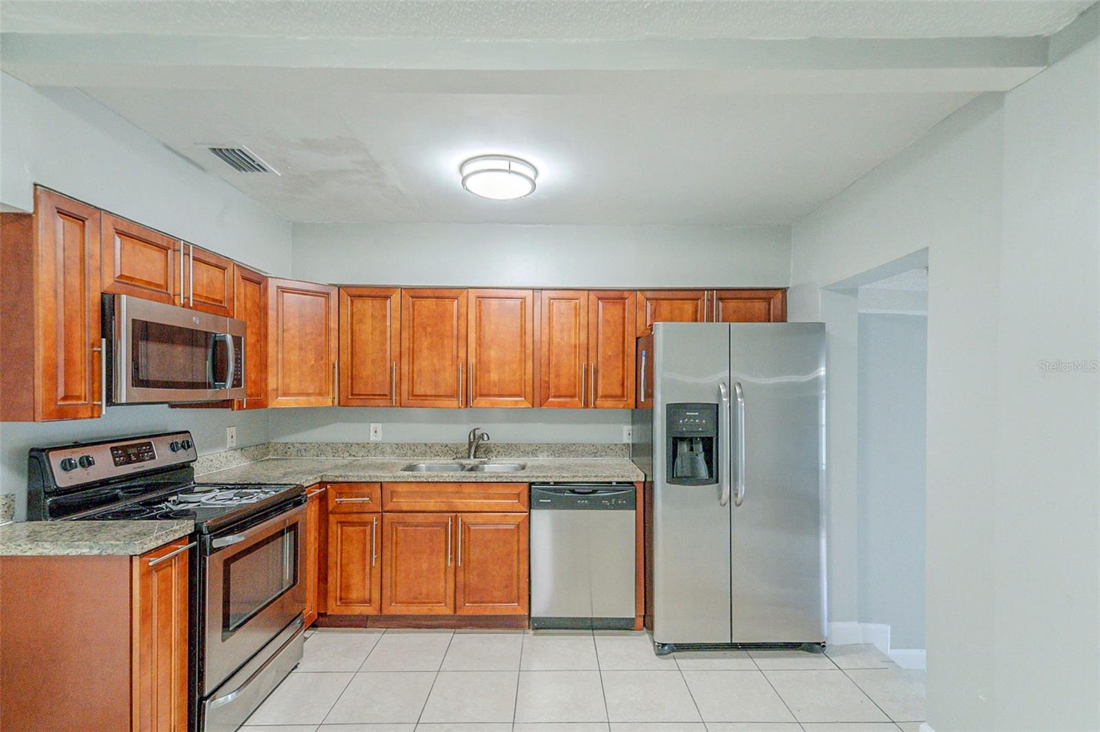 620 E 8TH ST, HIALEAH, FL, 33010