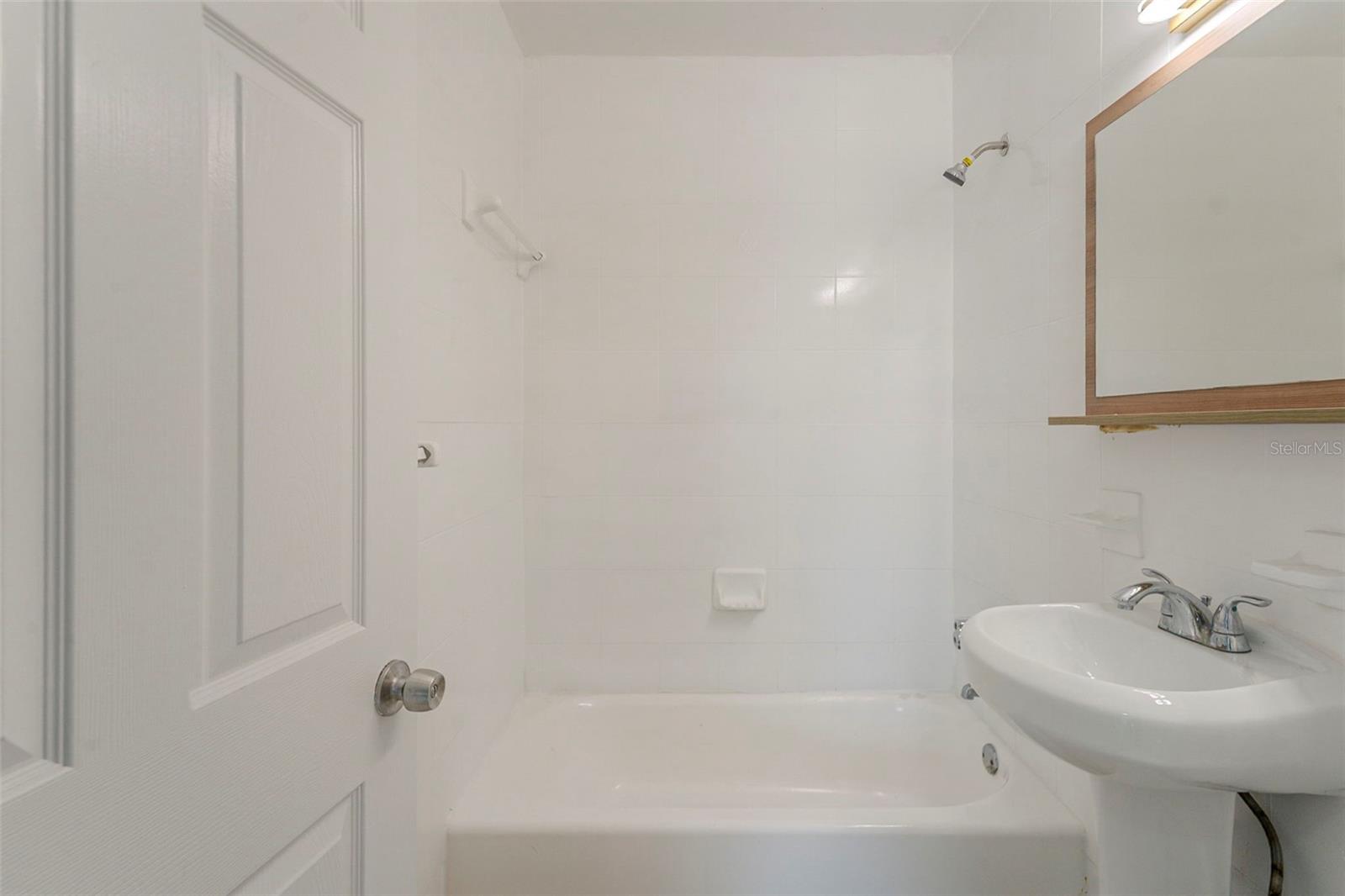 620 E 8TH ST, HIALEAH, FL, 33010