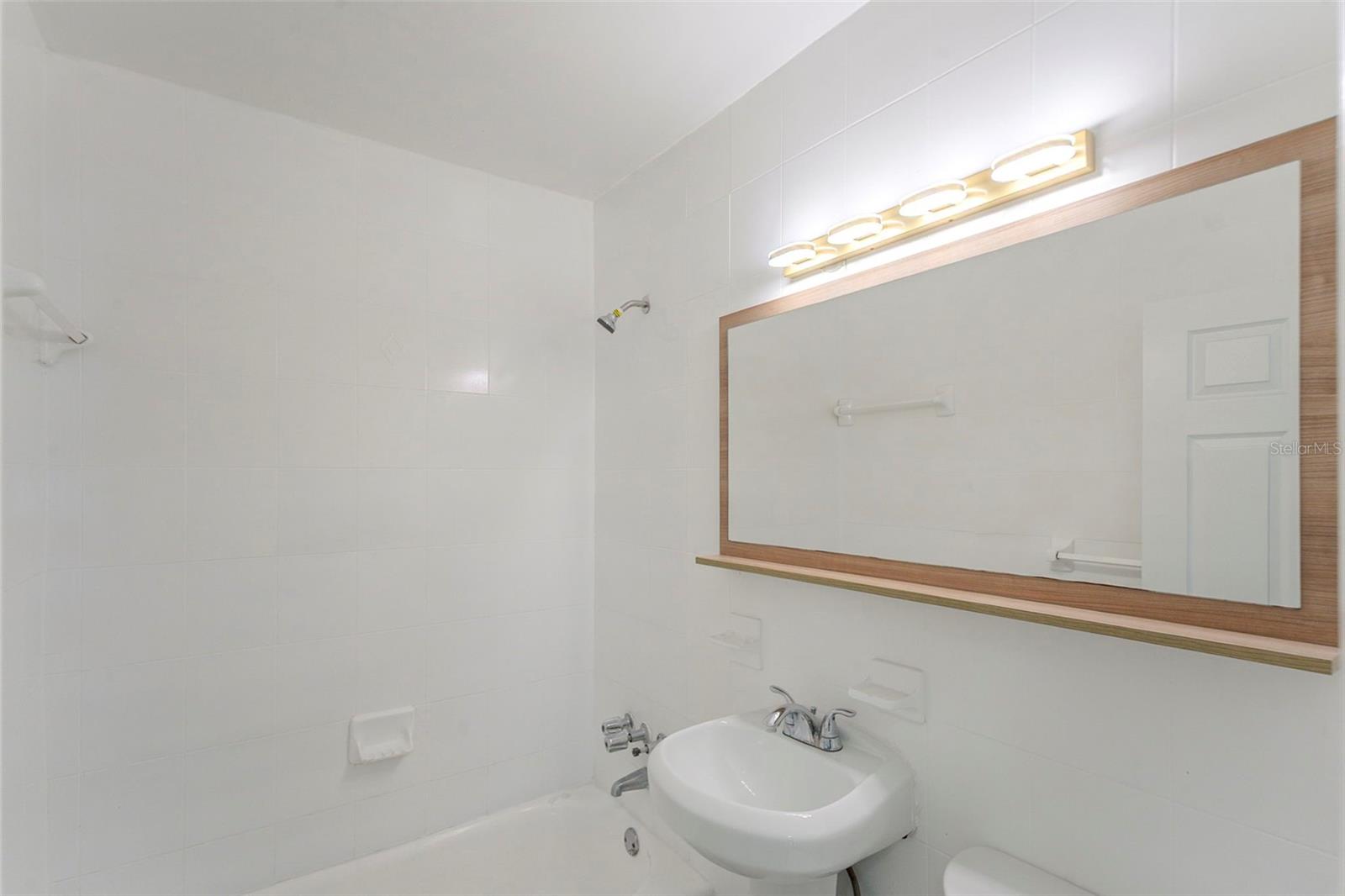 620 E 8TH ST, HIALEAH, FL, 33010