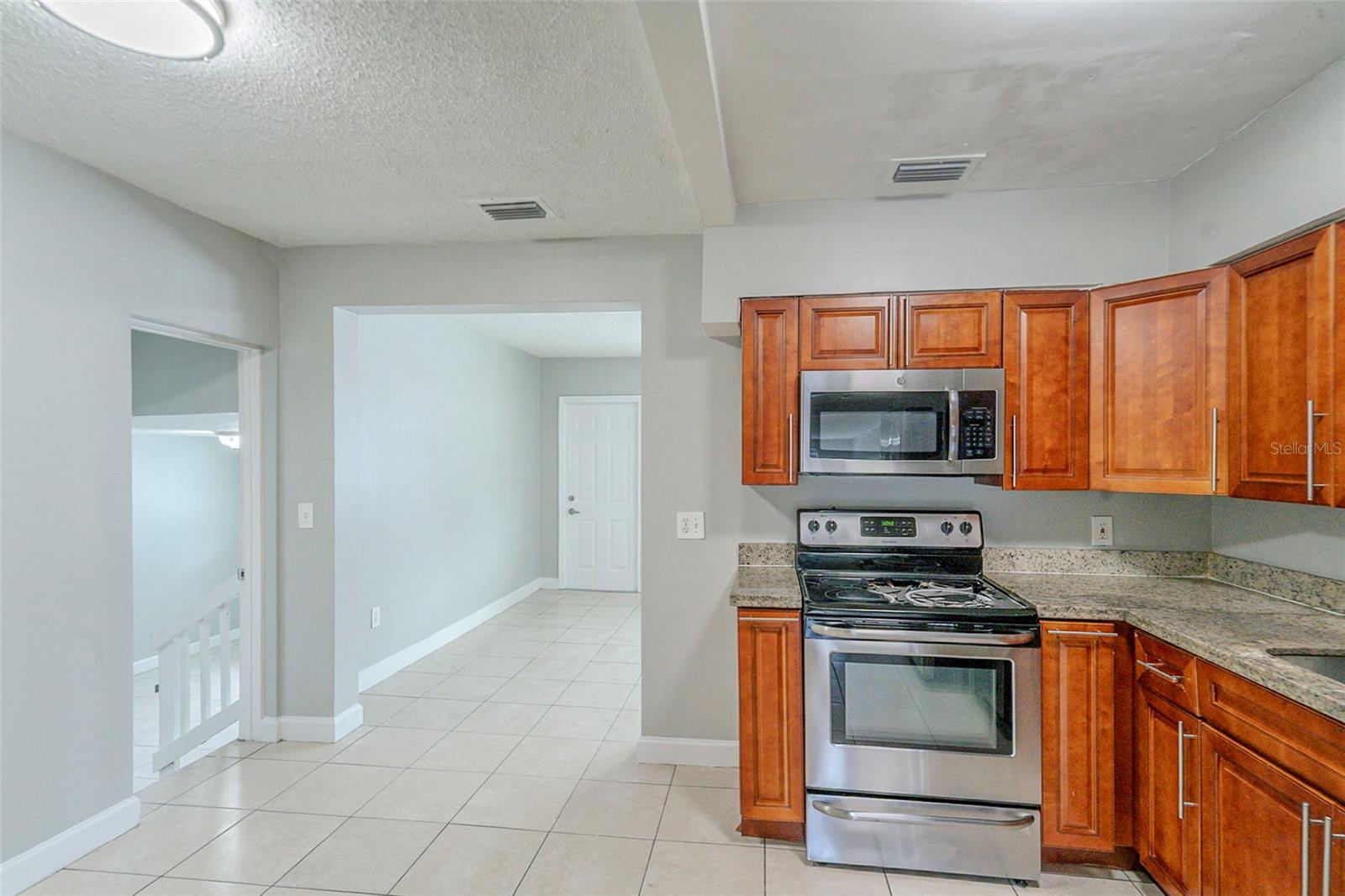 620 E 8TH ST, HIALEAH, FL, 33010