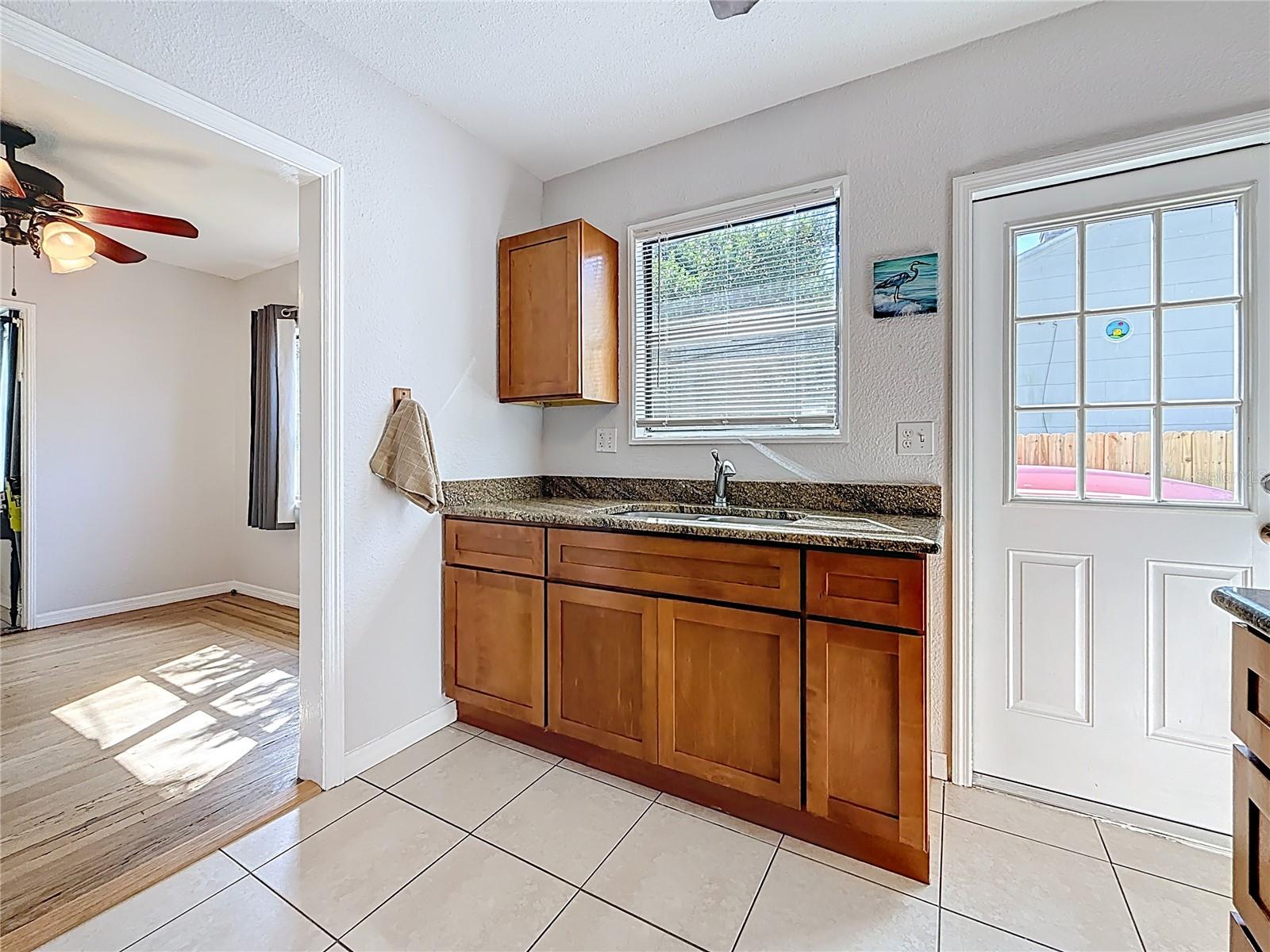 320 KINGSTON ST S, ST PETERSBURG, FL, 33711