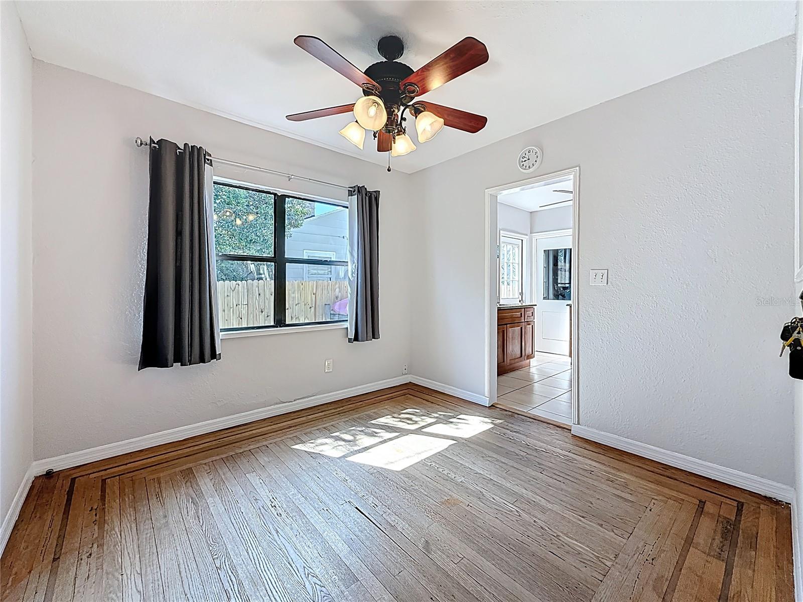 320 KINGSTON ST S, ST PETERSBURG, FL, 33711