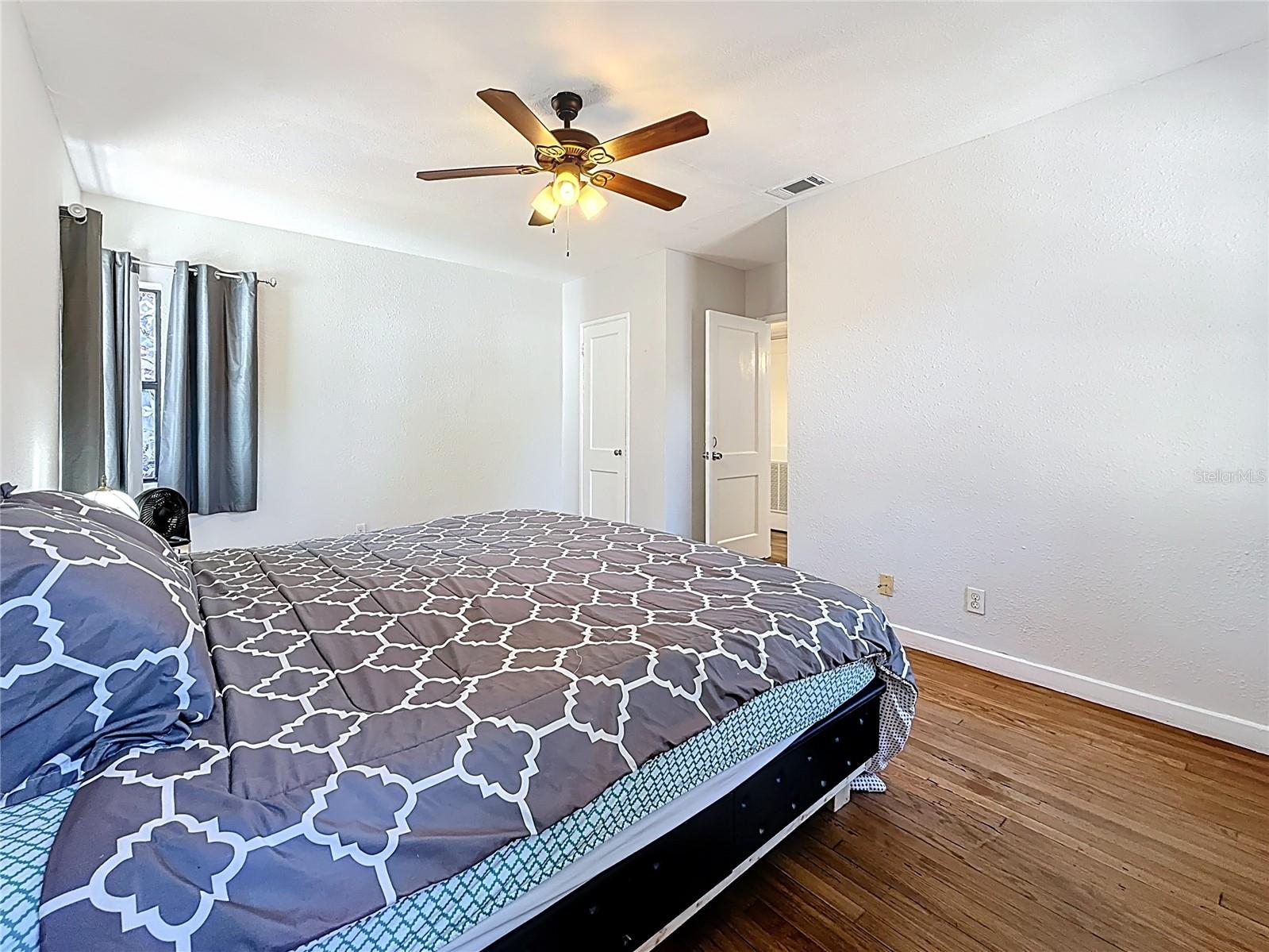 320 KINGSTON ST S, ST PETERSBURG, FL, 33711