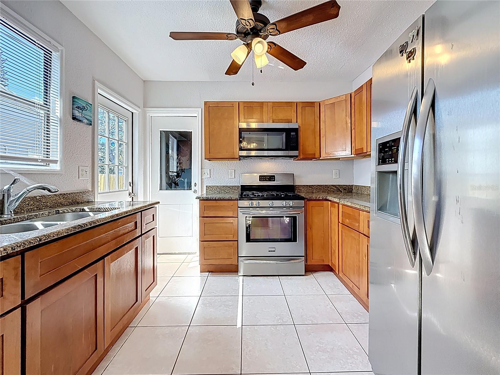 320 KINGSTON ST S, ST PETERSBURG, FL, 33711