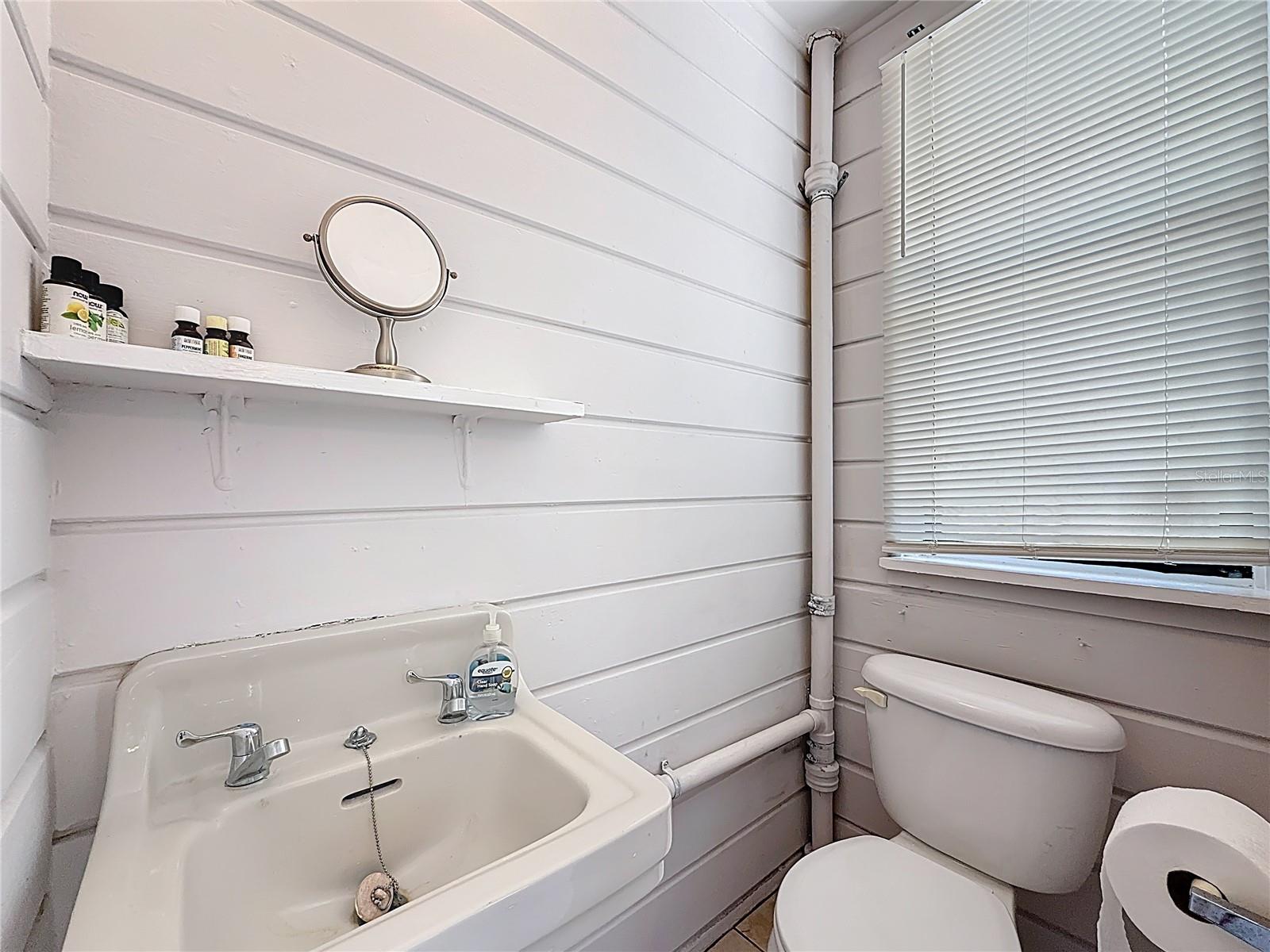 320 KINGSTON ST S, ST PETERSBURG, FL, 33711