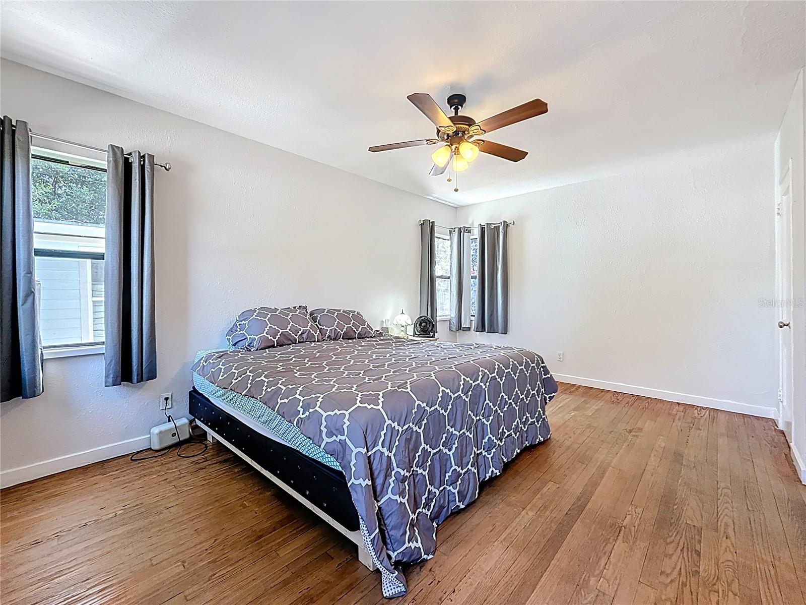 320 KINGSTON ST S, ST PETERSBURG, FL, 33711